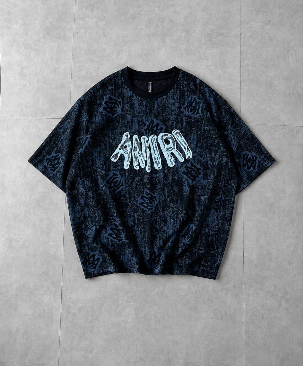 Men's Amiri Oversized Monogram Graphic T-Shirt — Dark Wash